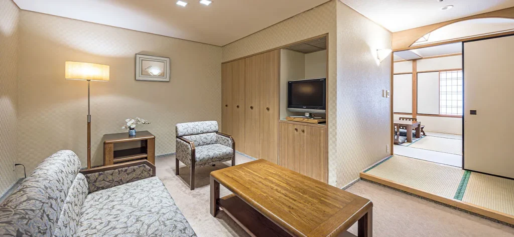 公式サイトより引用：ホテルオークラ東京ベイ「和室スイート」和室＋洋室タイプ 客室イメージ